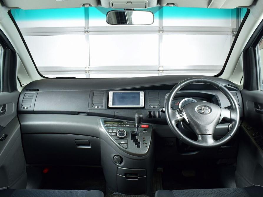 Toyota ISis I Рестайлинг Кемерово  - изображение 7