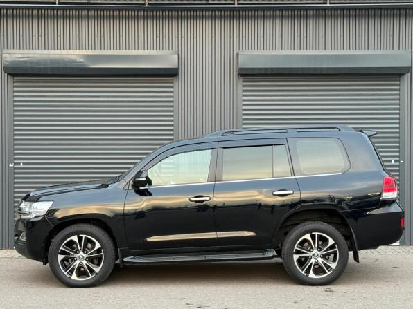Toyota Land Cruiser 200 Series Рестайлинг 2 с пробегом 2020 года, цена 7 490 000 рублей, 128869 км, внедорожник, Автокод Объявления