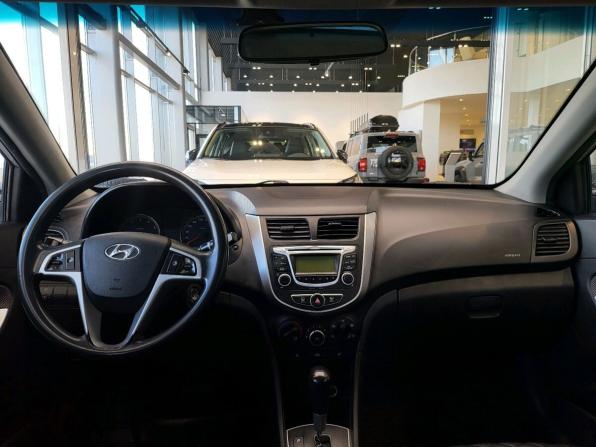 Hyundai Solaris I с пробегом 2014 года, цена 658 000 рублей, 231925 км, седан, Автокод Объявления