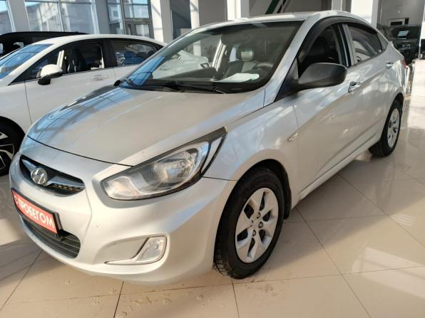 Hyundai Solaris I с пробегом 2012 года, цена 599 000 рублей, 237000 км, седан, Автокод Объявления