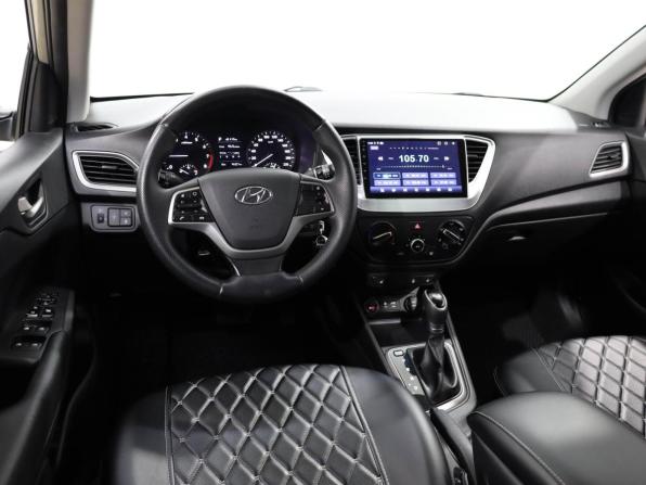 Hyundai Solaris II с пробегом 2018 года, цена 1 570 000 рублей, 96221 км, седан, Автокод Объявления