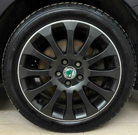 Skoda Fabia II Рестайлинг с пробегом 2012 года, цена 815 000 рублей, 180515 км, хэтчбек, Автокод Объявления