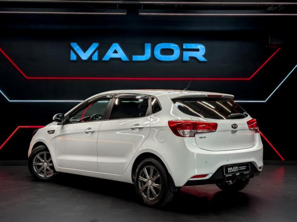 Kia Rio III Рестайлинг с пробегом 2015 года, цена 1 250 000 рублей, 83676 км, хэтчбек, Автокод Объявления
