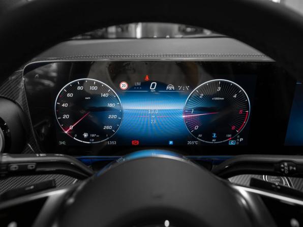 Mercedes-Benz V-Класс III (W447) Рестайлинг 2 с пробегом 2025 года, цена 13 500 000 рублей, 22 км, минивэн, Автокод Объявления