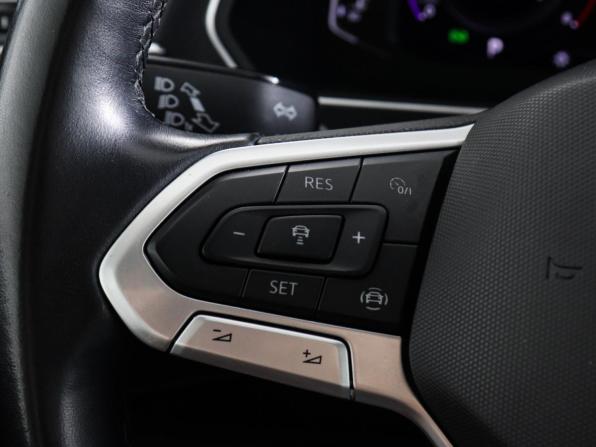 Volkswagen Tiguan II Рестайлинг с пробегом 2021 года, цена 3 150 000 рублей, 95809 км, внедорожник, Автокод Объявления