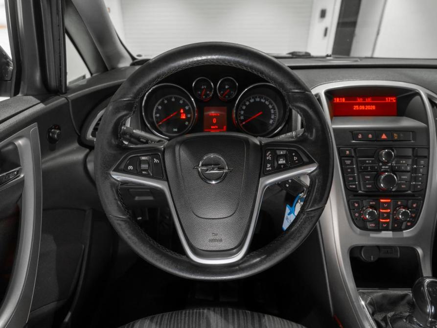 Opel Astra J Москва  - изображение 9