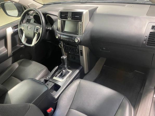 Toyota Land Cruiser Prado 150 Series с пробегом 2013 года, цена 2 799 800 рублей, 325000 км, внедорожник, Автокод Объявления