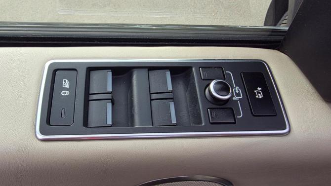 Land Rover Range Rover IV с пробегом 2015 года, цена 2 999 000 рублей, 230000 км, внедорожник, Автокод Объявления