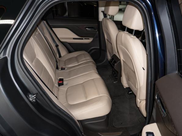Jaguar F-Pace I с пробегом 2018 года, цена 2 950 000 рублей, 95050 км, внедорожник, Автокод Объявления