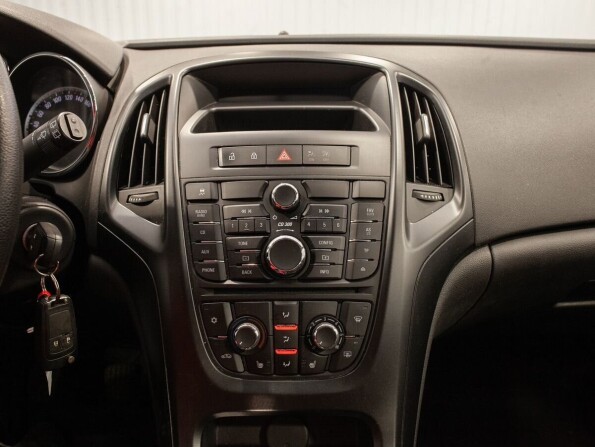 Opel Astra J Рестайлинг с пробегом 2012 года, цена 640 000 рублей, 104293 км, хэтчбек, Автокод Объявления