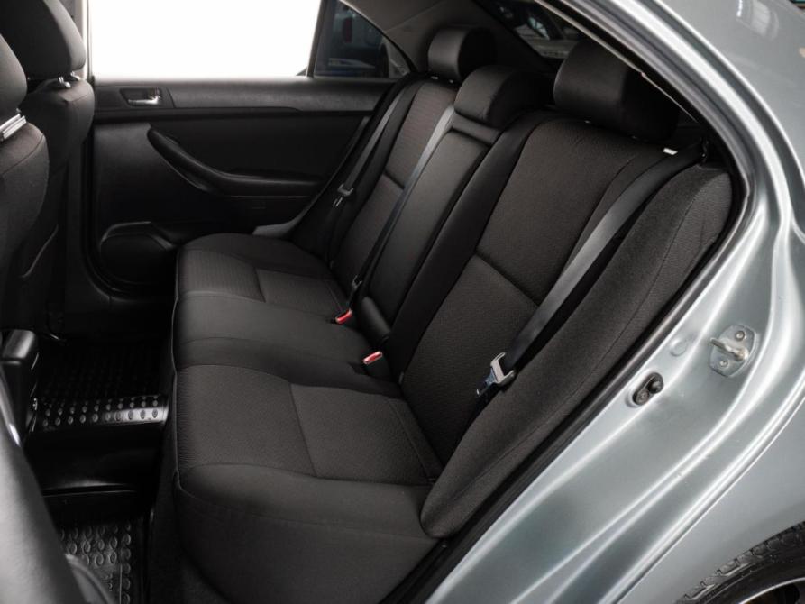 Toyota Avensis II Рестайлинг Тюмень  - изображение 9