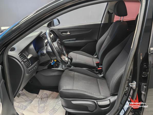 Kia Rio IV с пробегом 2017 года, цена 988 000 рублей, 198000 км, седан, Автокод Объявления