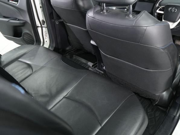 Toyota Prius IV (XW50) с пробегом 2017 года, цена 1 840 000 рублей, 140000 км, лифтбек, Автокод Объявления