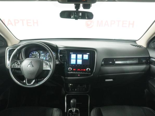 Mitsubishi Outlander III Рестайлинг 3 с пробегом 2022 года, цена 2 649 000 рублей, 101058 км, внедорожник, Автокод Объявления