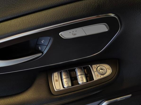 Mercedes-Benz V-Класс III (W447) Рестайлинг с пробегом 2020 года, цена 5 100 000 рублей, 132583 км, минивэн, Автокод Объявления