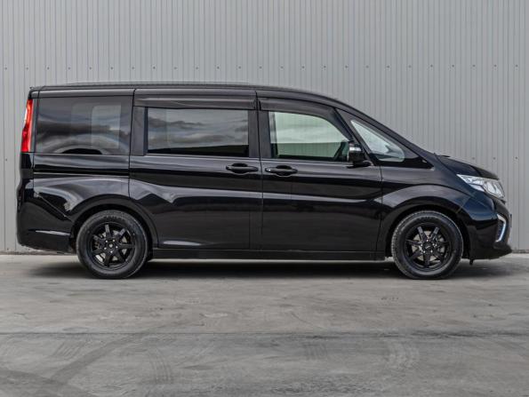 Honda Stepwgn V с пробегом 2015 года, цена 1 530 000 рублей, 190220 км, минивэн, Автокод Объявления