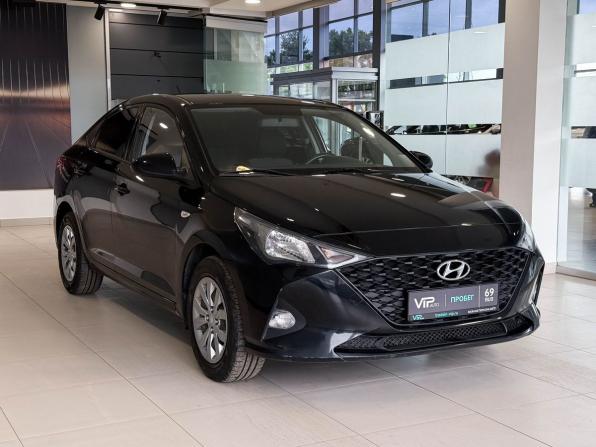 Hyundai Solaris II Рестайлинг с пробегом 2020 года, цена 1 727 000 рублей, 65085 км, седан, Автокод Объявления