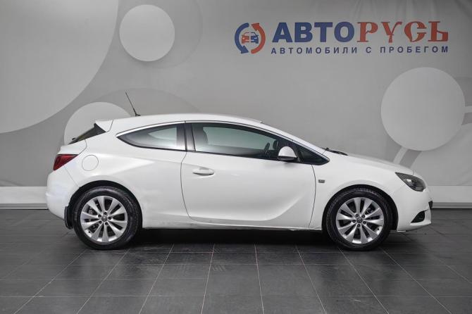 Opel Astra J Рестайлинг с пробегом 2013 года, цена 570 000 рублей, 240000 км, хэтчбек, Автокод Объявления
