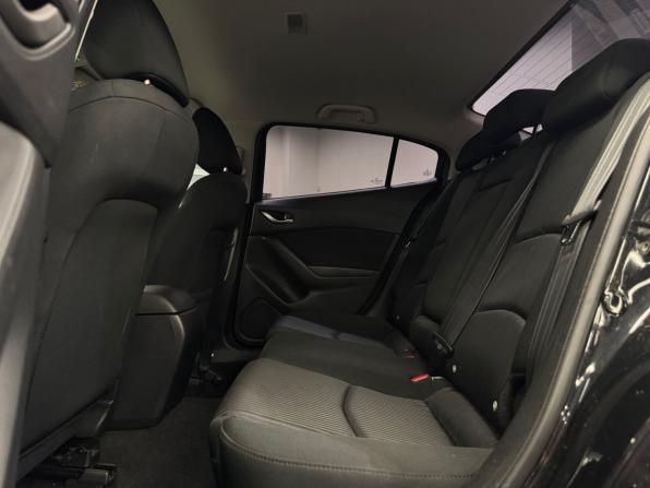 Mazda 3 III (BM) с пробегом 2014 года, цена 1 799 000 рублей, 23980 км, седан, Автокод Объявления