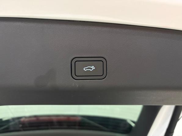 Geely Monjaro I Рестайлинг с пробегом 2024 года, цена 3 860 000 рублей, 3356 км, внедорожник, Автокод Объявления