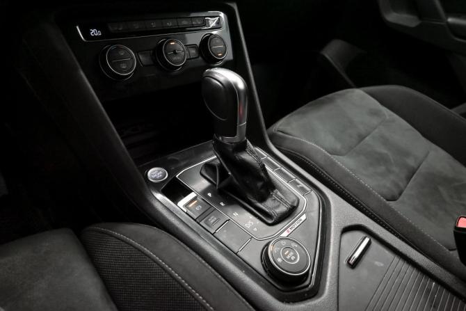Volkswagen Tiguan II с пробегом 2019 года, цена 2 820 000 рублей, 140374 км, внедорожник, Автокод Объявления