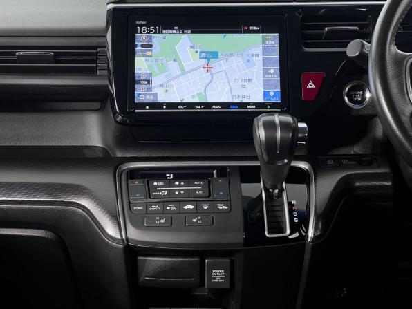 Honda Stepwgn V Рестайлинг с пробегом 2019 года, цена 2 600 000 рублей, 52000 км, минивэн, Автокод Объявления