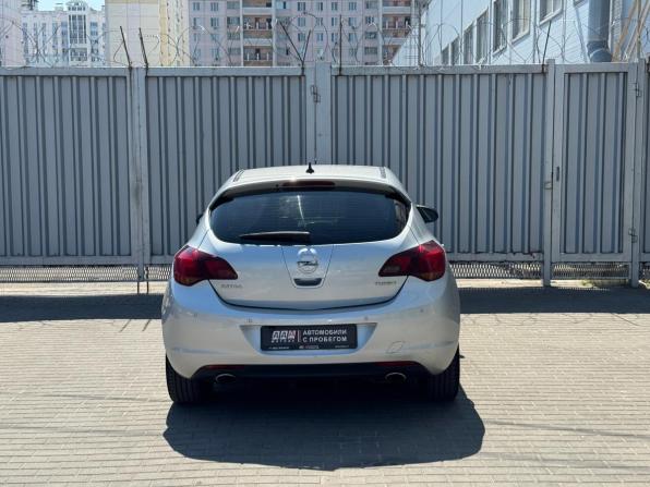 Opel Astra J с пробегом 2011 года, цена 639 000 рублей, 220028 км, хэтчбек, Автокод Объявления