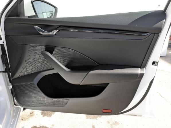 Skoda Octavia IV (A8) с пробегом 2021 года, цена 2 315 000 рублей, 87506 км, лифтбек, Автокод Объявления