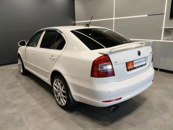Skoda Octavia II (A5) Рестайлинг с пробегом 2012 года, цена 1 050 000 рублей, 222000 км, лифтбек, Автокод Объявления