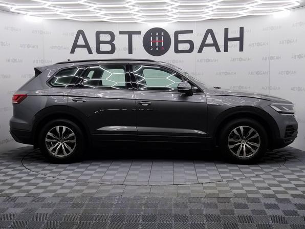 Volkswagen Touareg III с пробегом 2018 года, цена 4 550 000 рублей, 103500 км, внедорожник, Автокод Объявления