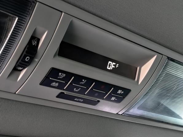 Volkswagen Multivan T5 Рестайлинг с пробегом 2012 года, цена 2 750 000 рублей, 122609 км, минивэн, Автокод Объявления