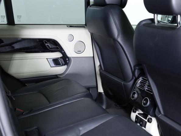 Land Rover Range Rover IV Рестайлинг с пробегом 2018 года, цена 5 349 000 рублей, 196902 км, внедорожник, Автокод Объявления