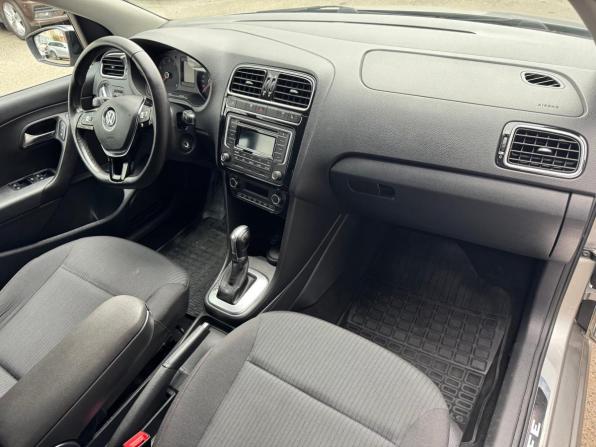 Volkswagen Polo V Рестайлинг с пробегом 2017 года, цена 929 000 рублей, 195640 км, седан, Автокод Объявления