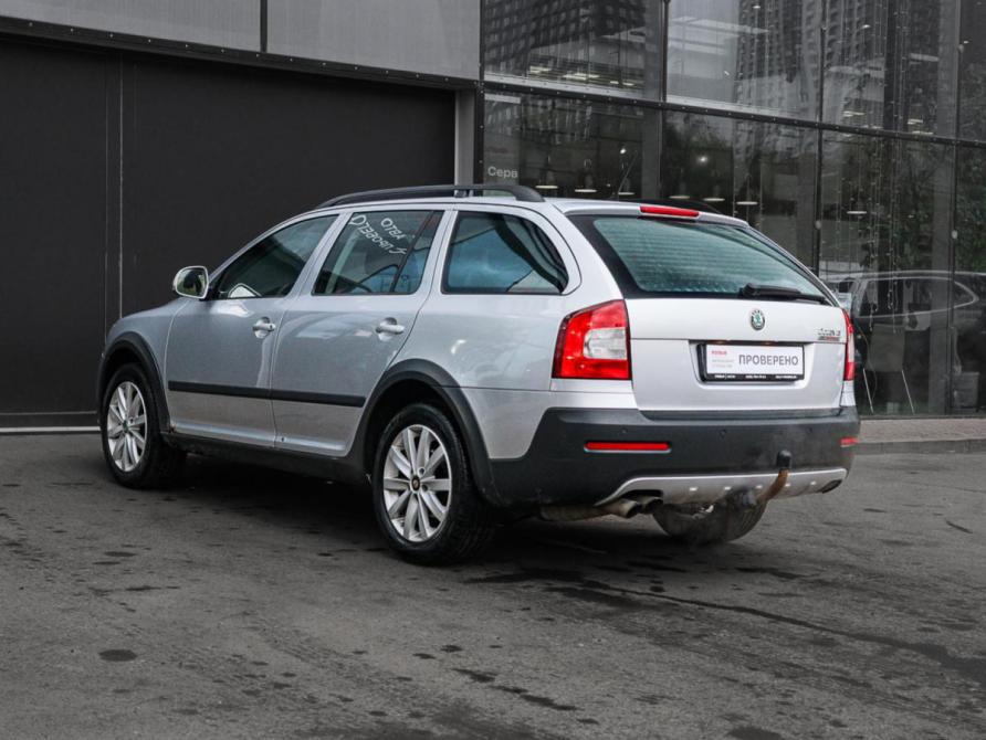 Skoda Octavia II (A5) Рестайлинг Москва  - изображение 6