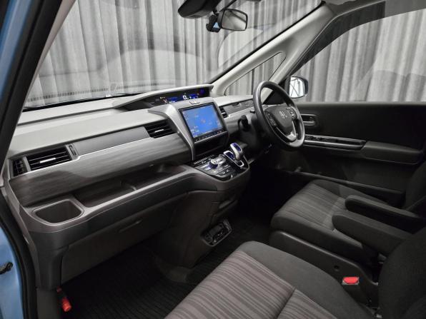 Honda Freed II с пробегом 2017 года, цена 1 350 000 рублей, 151023 км, компактвэн, Автокод Объявления