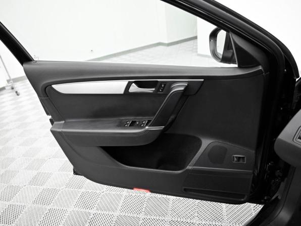 Volkswagen Passat B7 с пробегом 2013 года, цена 1 099 000 рублей, 124577 км, седан, Автокод Объявления