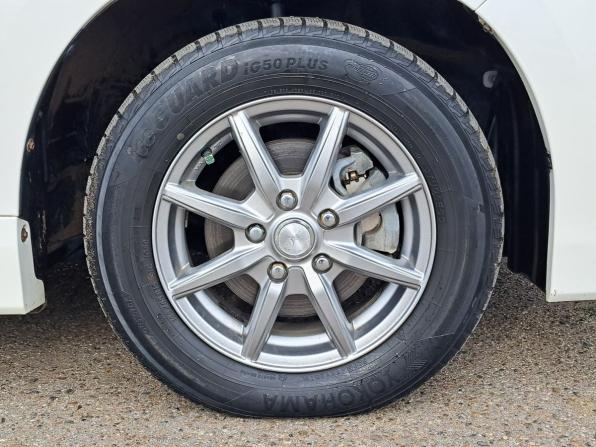 Toyota Esquire I Рестайлинг с пробегом 2020 года, цена 3 020 800 рублей, 27540 км, минивэн, Автокод Объявления
