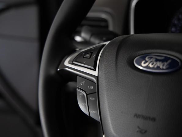 Ford Mondeo V с пробегом 2016 года, цена 1 325 000 рублей, 209904 км, седан, Автокод Объявления