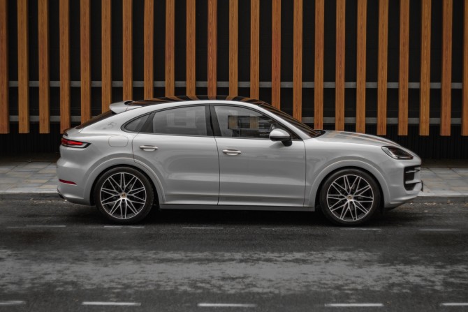 Новый Porsche Cayenne III Рестайлинг 2024 года, цена 23 951 200 рублей, внедорожник, Автокод Объявления