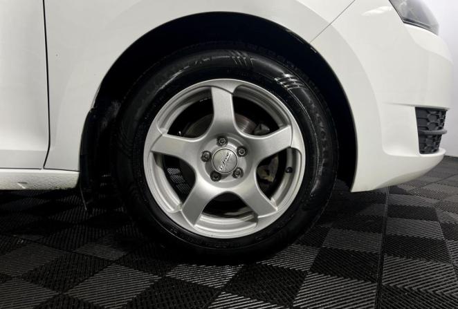 Skoda Rapid I с пробегом 2016 года, цена 1 030 000 рублей, 102789 км, лифтбек, Автокод Объявления