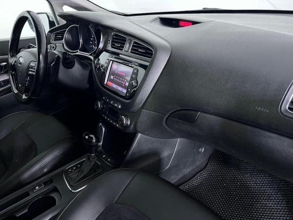 Kia Ceed II с пробегом 2013 года, цена 1 075 000 рублей, 183668 км, хэтчбек, Автокод Объявления