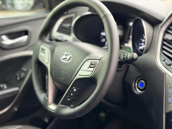Hyundai Santa Fe III Рестайлинг с пробегом 2015 года, цена 1 870 000 рублей, 224720 км, внедорожник, Автокод Объявления