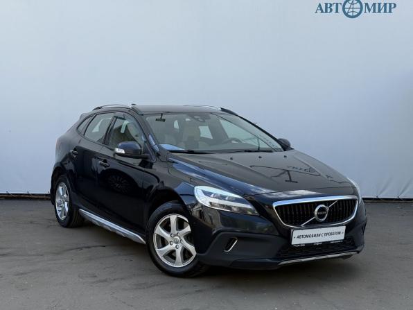 Volvo V40 Cross Country I Рестайлинг с пробегом 2018 года, цена 1 850 000 рублей, 106997 км, хэтчбек, Автокод Объявления