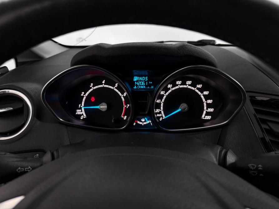 Ford Fiesta Mk6 Рестайлинг Санкт-Петербург  - изображение 17