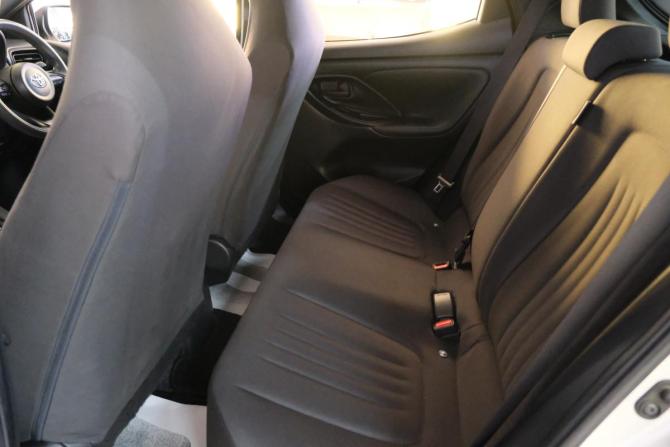 Toyota Yaris IV с пробегом 2021 года, цена 1 139 000 рублей, 115000 км, хэтчбек, Автокод Объявления