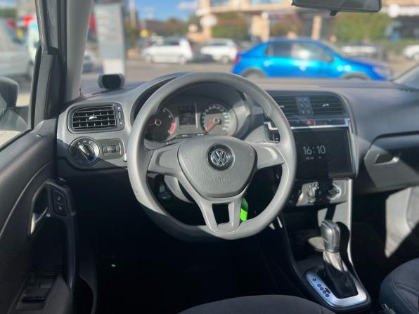 Volkswagen Polo V Рестайлинг с пробегом 2020 года, цена 1 180 000 рублей, 180040 км, седан, Автокод Объявления