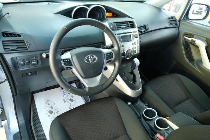Toyota Verso I с пробегом 2011 года, цена 1 199 000 рублей, 226000 км, компактвэн, Автокод Объявления
