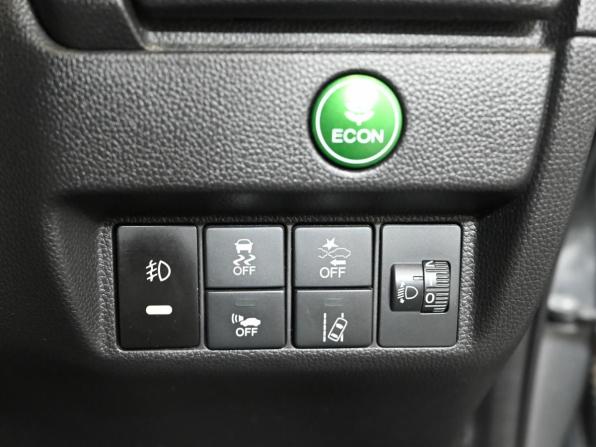 Honda Fit III Рестайлинг с пробегом 2018 года, цена 1 350 000 рублей, 131368 км, хэтчбек, Автокод Объявления