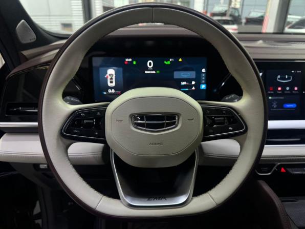 Geely Monjaro I с пробегом 2023 года, цена 2 870 000 рублей, 58390 км, внедорожник, Автокод Объявления