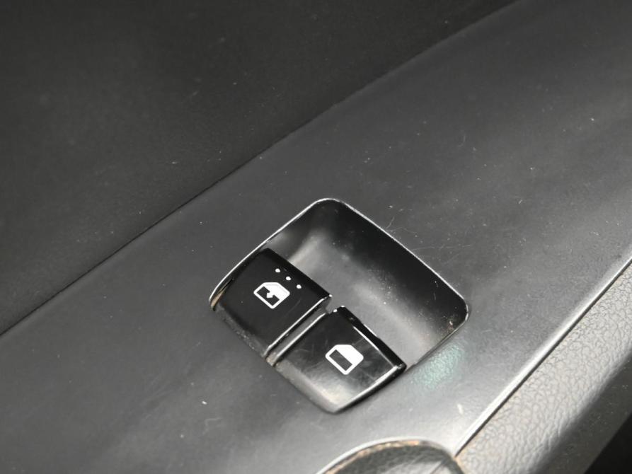 Hyundai Solaris II Екатеринбург  - изображение 12